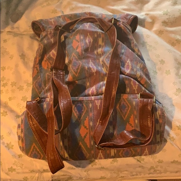 Used back pack - Picture 2 of 3